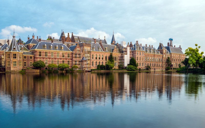 Binnenhof.jpg.crdownload